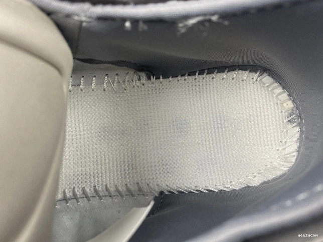 400 H68033 ADIDAS YEEZY 1101